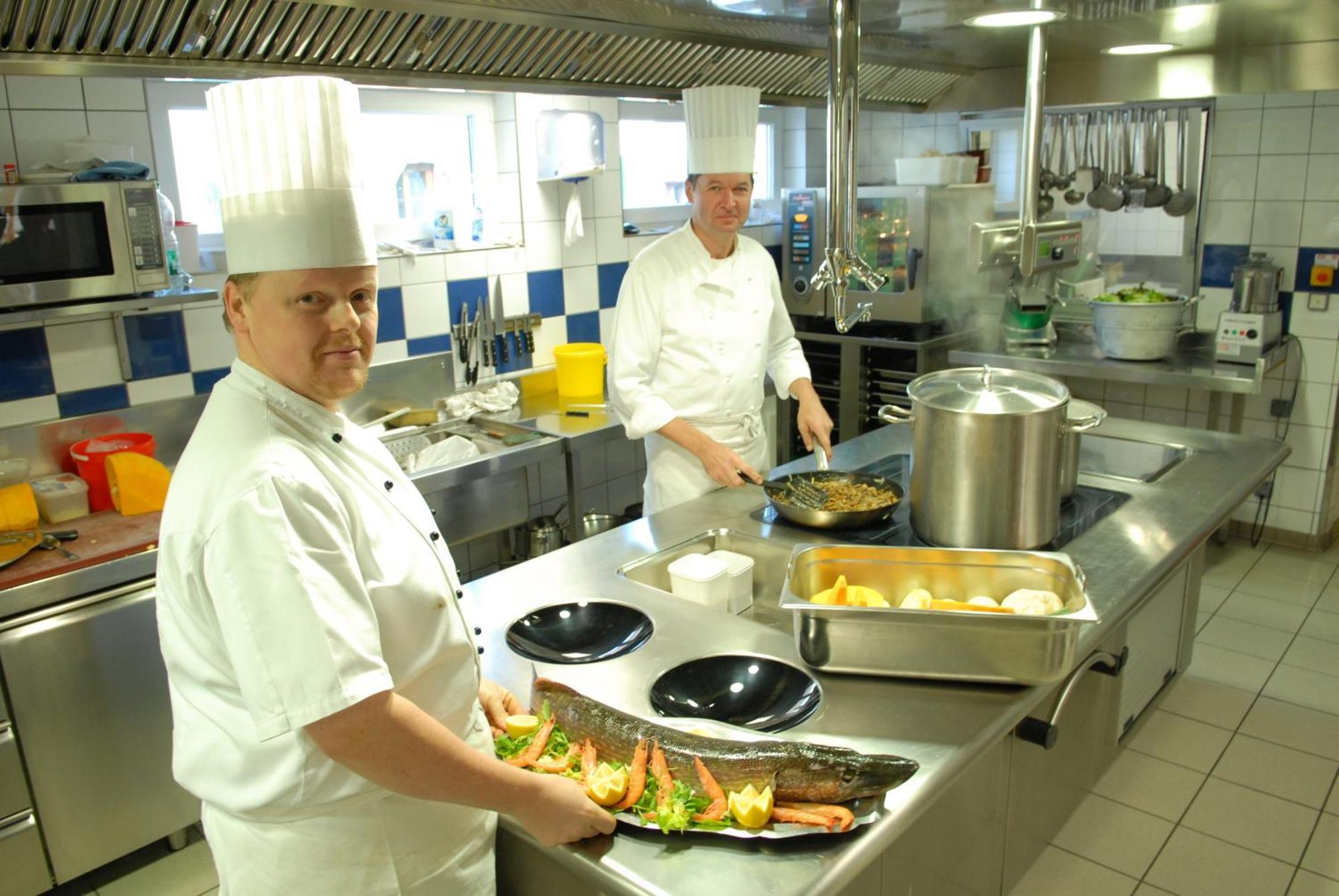 Logis Hotel Restaurant Au Lion Rouge Bartenheim Esterno foto