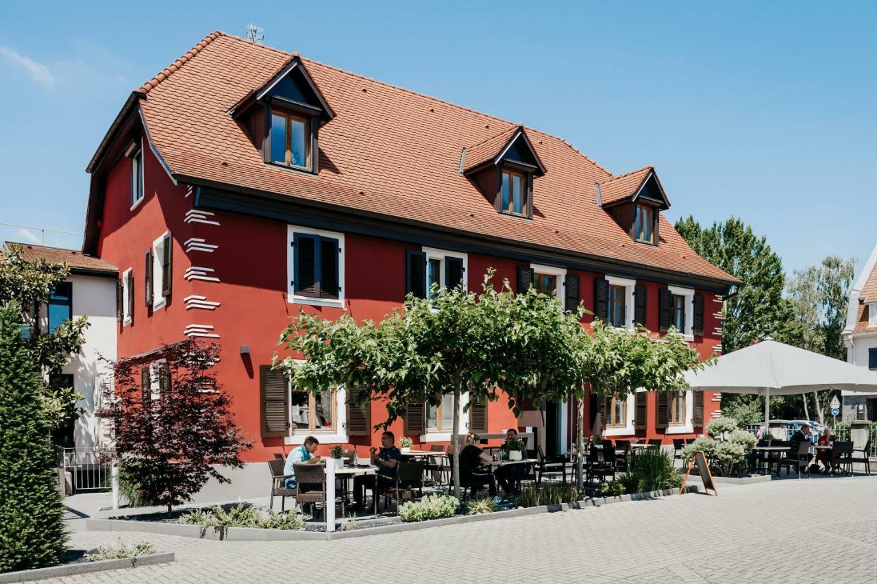 Logis Hotel Restaurant Au Lion Rouge Bartenheim Esterno foto